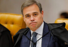 Mendonça diverge e vota para absolver 17 réus do 8 de Janeiro