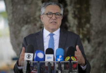 Padilha diz que ministério enfrenta legado de negacionismo da pandemia