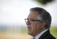 Padilha exalta SUS após atendimento de emergência a Bolsonaro