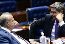 Senadores da Oposição criticam acordo de Alcolumbre e Motta sobre anistia