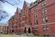 Trump ameaça vetar matrícula de alunos estrangeiros em Harvard