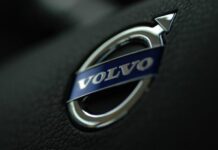 Volvo planeja demitir 800 funcionários nos EUA após tarifaço