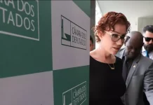 Advogado pedirá prisão domiciliar para bolsonarista Carla Zambelli: ‘questão de saúde’