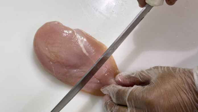 32 mercados estão fechados para produtos avícolas do Brasil_682dc6047420c.jpeg