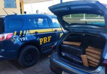 PRF apreende 340 quilos de maconha em veículo; traficante foge