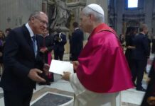 Alckmin entrega convite para a COP30 ao papa Leão 14: “Uma simpatia”