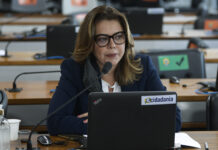 Bancada feminina do Senado repudia “ataques” a Marina