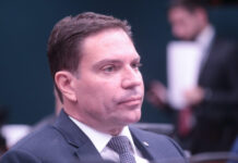 Defesa de Ramagem contesta decisão do STF que manteve o deputado réu