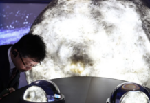 Em guerra comercial, China oferece rochas lunares aos EUA