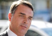 Flávio recebe integrante do governo dos EUA para falar de crime organizado