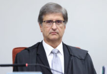 Gonet esquece microfone aberto e diz ter feito “cagada” em pergunta