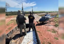 Homem com carga ilícita de 102 galões de agrotóxico em caminhonete é preso em Caarapó