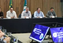 Riedel cita desafios, reúne secretários e define metas do 2º semestre em MS