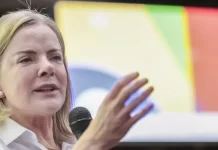 Folha culpa Lula por negociação emperrada com os EUA; “perigosa inversão da realidade”, critica Gleisi