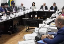 Amcham Brasil alerta que tarifaço dos EUA pode afetar 10 mil empresas e 3,2 milhões de empregos