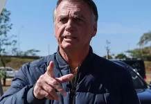 Bolsonaro vai à sede do PL em meio à expectativa por decisão de Moraes