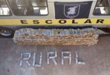 Ônibus escolar é apreendido com mais de 2 toneladas de drogas na fronteira
