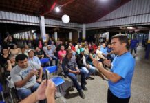 Prefeitura entrega mais 75 títulos de propriedade e anuncia outras 250 escrituras