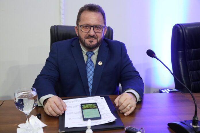 3251d3bccf882a8dd9bdb58a46e0d94f