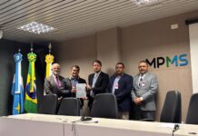 Prefeitura firma acordo com MP e garante criação de 210 cargos de professor de apoio