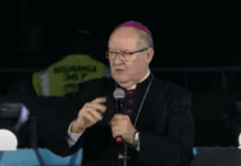 Bispo de Goiás faz oração contra comunismo no Brasil