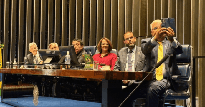 Com Bolsonaro preso, direita tenta interditar o país no grito_6892c4c62e0b9.png