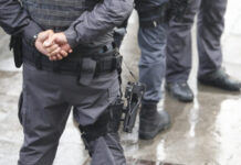 Justiça autoriza Tarcísio contratar PMs para escolas cívico-militares