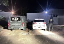 Motorista foge de abordagem e abandona carro furtado em SP