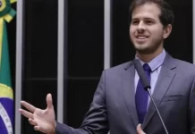 Líder do PSB vai ao STF pedir anulação da votação da PEC da Blindagem