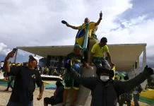 Bolsonaro e aliados deverão pagar R$ 30 milhões pela depredação no 8/1