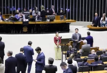 Câmara aprova projeto do governo que endurece punições para receptação de celulares e cargas roubadas