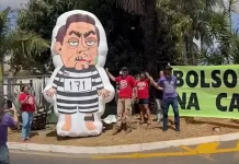 Manifestação contrária a Bolsonaro faz ironias: “salva meu pai, Trump”