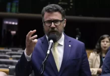 ‘Perseguindo a oposição para não terem concorrentes’, diz Pollon sobre Bolsonaro réu