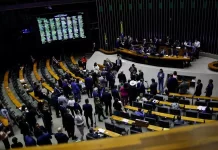 Projeto contra devedores contumazes trava na Câmara e expõe blindagem a grandes sonegadores