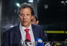Haddad diz estar otimista sobre negociações com os EUA após conversa entre Lula e Trump
