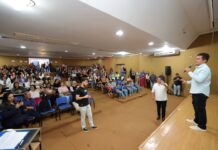 Em solenidade de pagamento de emendas, prefeito alerta para dificuldades financeiras