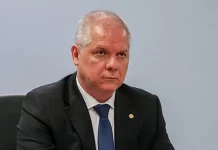 Defesa de ex-presidente do INSS chama prisão de injusta e contesta versão da PF