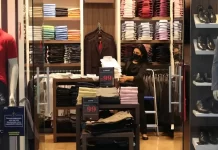 Comércio recua 0,3% em setembro, diz IBGE