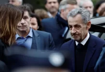Justiça francesa libera Nicolas Sarkozy após 20 dias de prisão