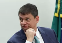 Candidatura de Tarcísio “só existiu nos sonhos do establishment”, diz Helena Chagas