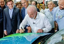 “O dinheiro está chegando na mão do povo”, diz Lula no Ceará