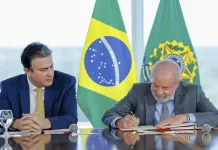 Lula assina MP que reajusta piso salarial dos professores acima da inflação em 2026