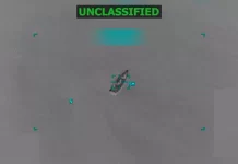 EUA são acusados de usar avião militar disfarçado em ataque letal a barco em 2025