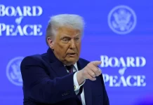 Após sequestrar Maduro, Trump diz que preços da gasolina nos EUA caem com entrada do petróleo venezuelano