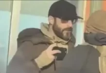 Assassinato de enfermeiro em ação do ICE opõe grupos pró-armas e governo Trump