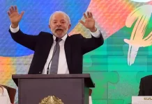 Lula anseia por vice do MDB e inicia articulações com Centrão para isolar Flávio Bolsonaro