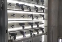 Projeto de parlamentar bolsonarista que prevê “incentivo fiscal” para compra de primeira arma avança na Câmara dos Deputados