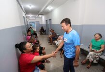 Prefeito faz vistoria surpresa em UBS do Parque do Lago II, ouve a população e anuncia farmácia