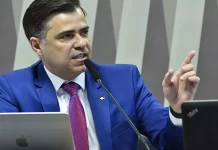 Diretor da Aneel critica Enel por tentar suspender processo