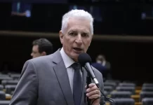 “Quando quebrar o sigilo, não sobra um”, diz Rogério Correia sobre laços entre Lagoinha e caso Master